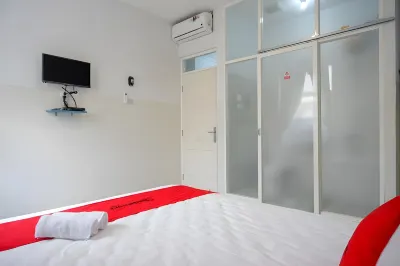 RedDoorz Near Tamansari Shopping Center Salatiga Hotels in Sidorejo
