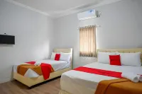RedDoorz @ City Park Medoho Semarang Hotels in Pedurungan