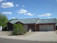 Charming fully remodeled  home with fenced pool in beautiful Peoria Hotel in zona Challenger Space Center