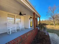 Joy's Place - 3BR/2BA Cottage in the Heart of Oxford!