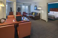 Residence Inn Fayetteville Cross Creek Hotel di Fayetteville