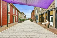 Urban studio in downtown Shelbyville in the heart of the Bourbon trail