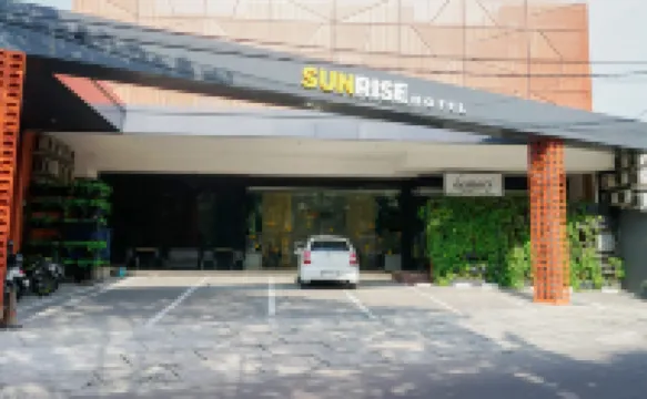 Sunrise Hotel Semarang Hotel dekat Masjid Agung Jawa Tengah
