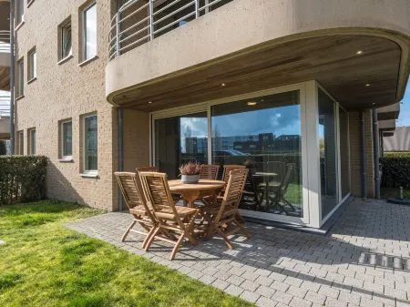 Ground Floor Apartment with Large Garden