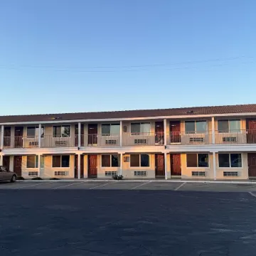 Pacific Express Inn