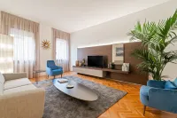 GuestHost - San Fermo Luxury Apartment - Kitchens