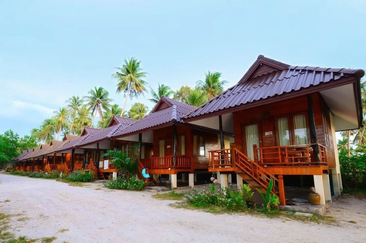 รูปภาพของบ้านชายเลรีสอร์ท ขนอม