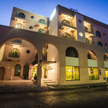 Hotel Colonial de Merida โรงแรมใกล้พลาซ่าแกรนด์