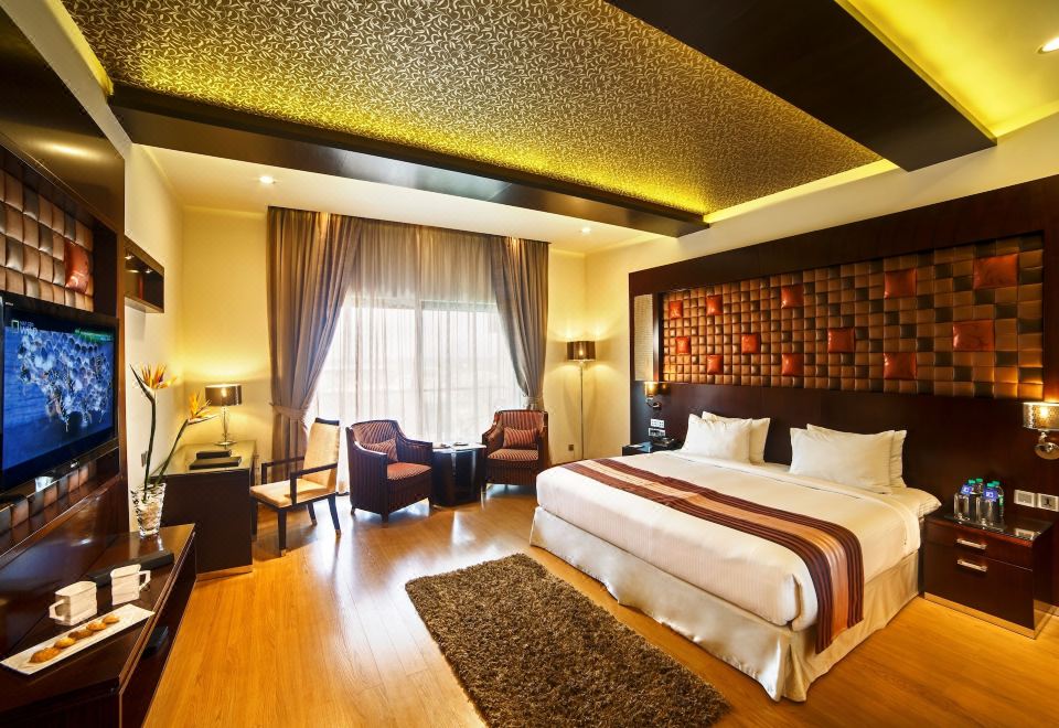 The Claridges, New Delhi Over view