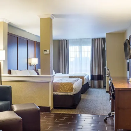 Comfort Suites