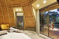 Garden Retreat - Adults Only - parking