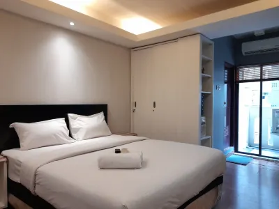 Modern Studio Room at Gateway Ahmad Yani Cicadas Apartment Hotel dekat STMIK Bandung