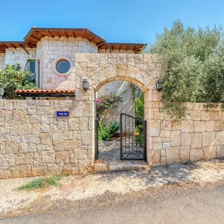 Villa Yaz Amazing Sea View and Meis Island View