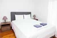 Gorgeous Apt in Faliro with View Hotels near Flisvos Marina