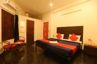 Le Apex Hotels in Periyamudaliyar Chavadi