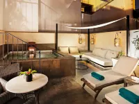 Hotel Boutique Corral del Rey Отели рядом с достопримечательностью «Нервион»