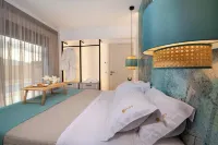Flos Apartments