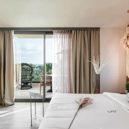 Cocooning Suites by Blue Carpet