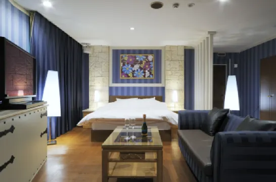 Hotel Sol Hotels near Sunset Park