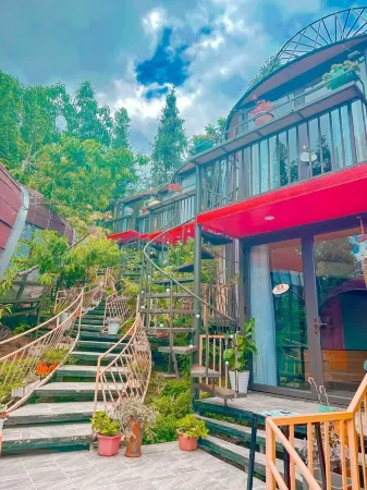 Plum Homestay - Hostel Отели в г. Lung Cu