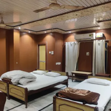 Hotel Krishan Kanhiya Hotels near Jaunpur Junction