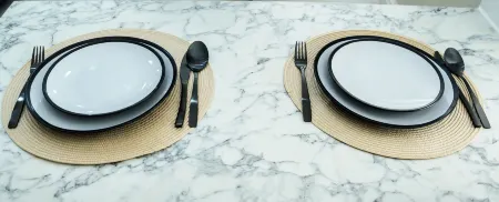 1 Bed House - Sleeps 2 - Parking - Wifi