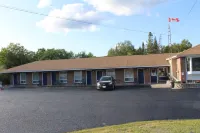 Two Rivers Motel - Parking