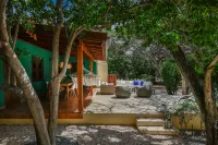 Secluded Villa with Pool3Min to Beachfree Utilities