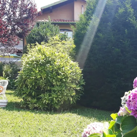 Apartment with Garden and Private Parking