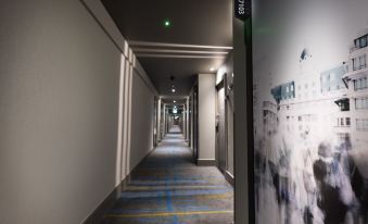 City Sleeper at Royal National Hotel