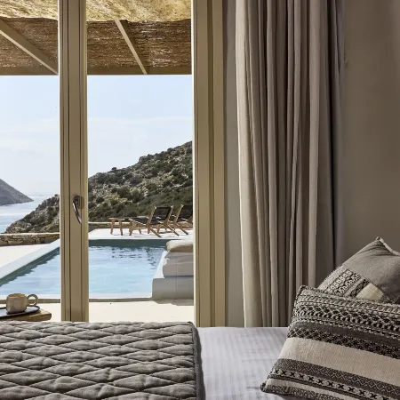 Apsila Pool Suites
