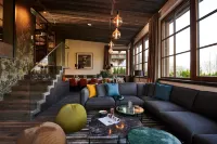 Serviced Luxury Chalet Evi, Ski-in Ski-Out