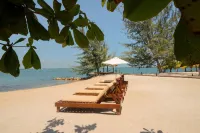 Exclusive Private Island with 360 Degree View of the Ocean - Villas