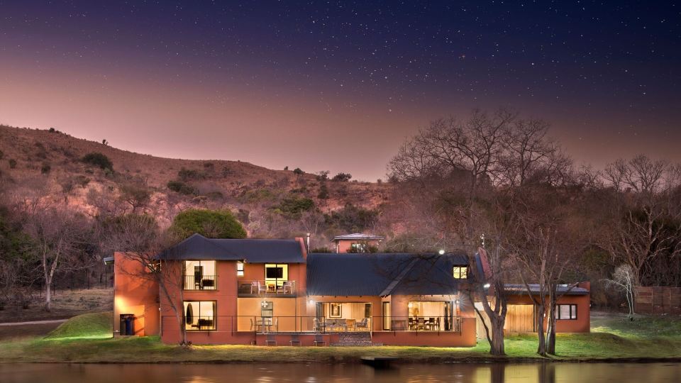 Riverhorse Lodge