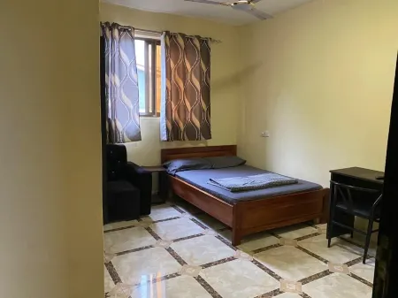 Neptune Отели в г. Larteh