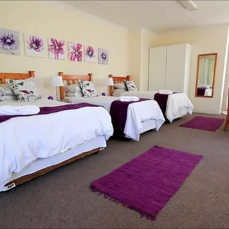 Dove's Nest Guest House Отели рядом с достопримечательностью «Императорский дворец»