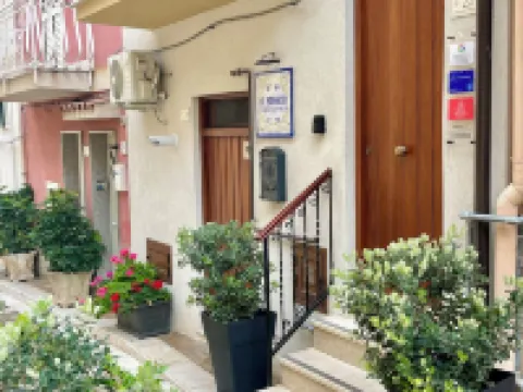 I Mori - Holiday Rooms Hotels in Lascari