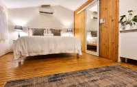 Zebra Nature Reserve Hotels in Nokeng Tsa Taemane Local Municipality