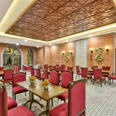 My Son Heritage Resort and Spa Отели в г. Хой-Ан