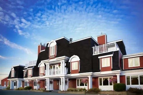 Inn on the Lake Hotels in Fall River