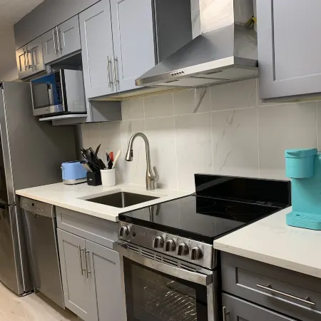 A Lovely Studio with Full Kitchen & AC