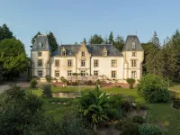 Château-Boisniard - Hôtel 4 étoiles, Restaurant, à 4km du Puy du Fou Hôtels à : Saint-Laurent-sur-Sèvre