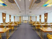 Hotel Oranien Wiesbaden Отели рядом с достопримечательностью «Вестенд»