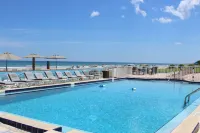 Shoreline Suites & Cabana Cottages – Beachfront