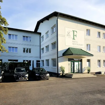 F Hotel 24h Check-IN Отели рядом с достопримечательностью «Театр «Феникс»»
