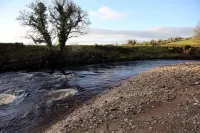 3 Bed Farmhouse - Sleeps 6 - Wifi - Parking