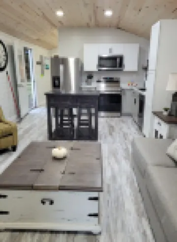Crossroads to Pickwick Cabin SMOOTH SAILING