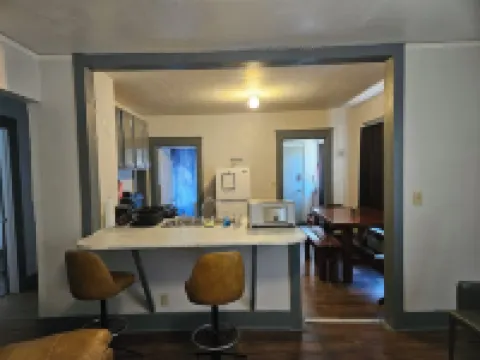 Remodeled Cute 3 room 1 bath house