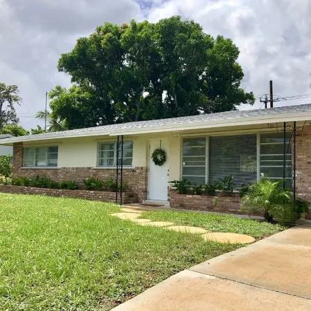 Impeccable 4 BR 2 Bath home near Delray Beach and famed Atlantic Ave
