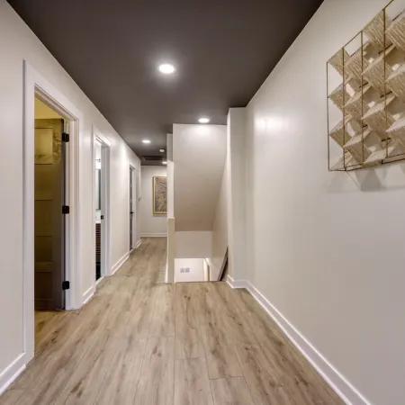 Central Luxury 3-Level Home - Rooftop + Garage